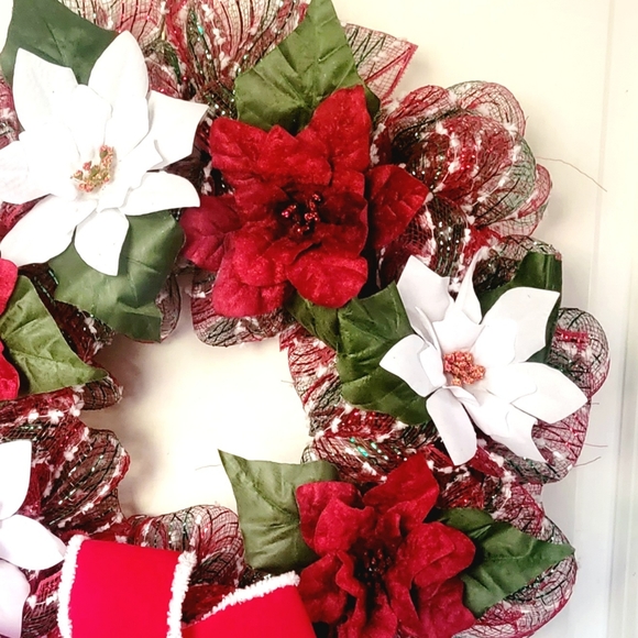 COPY - Winter Poinsettia Wreath Deco Mesh Bow - Picture 4 of 7
